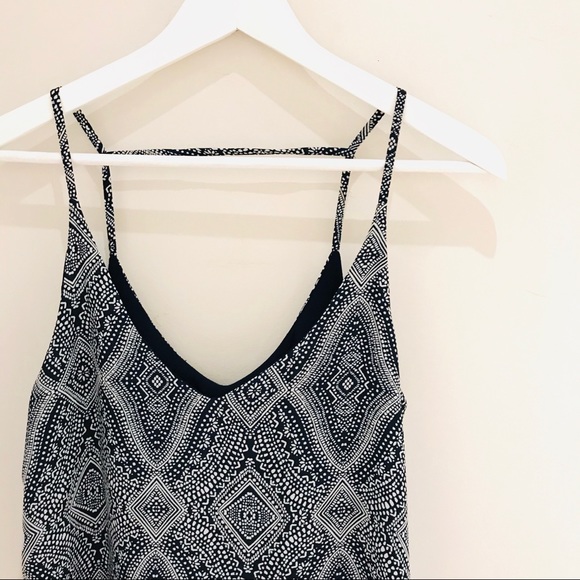 Blue Pattern Top Size 6 - Picture 4 of 7